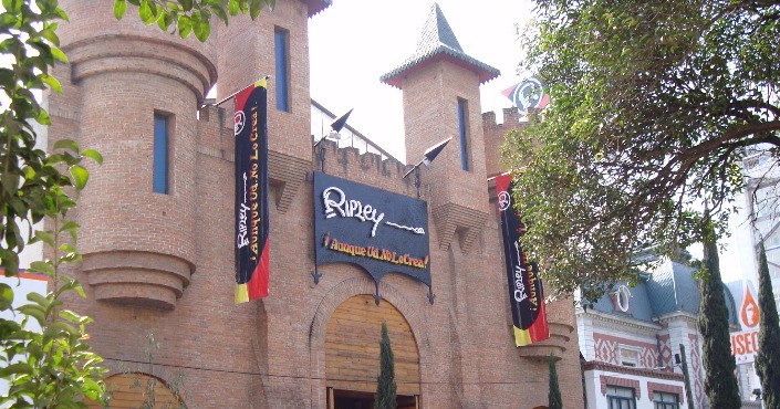 Mexico City Family Pass: Six Flags, Ripley's, KidZania, and Inbursa Aquarium