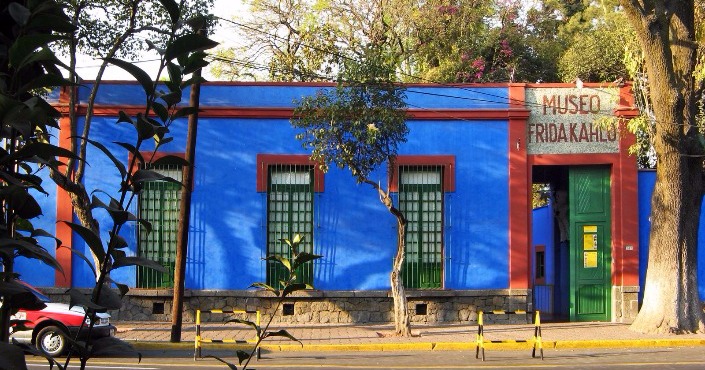 Xochimilco, Coyoacan & Frida Kahlo Tour