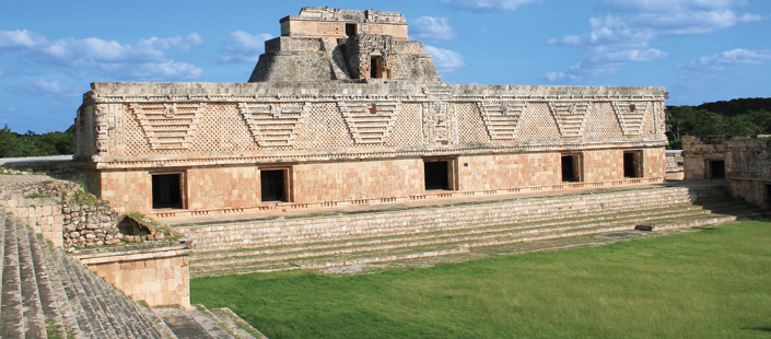 Tour Uxmal & Kabah and Eco Museo del Cacao in Mérida